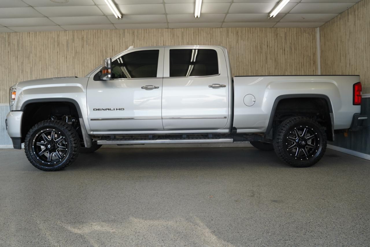 GMC Sierra 2500HD 4WD Crew Cab 153.7" Denali 2017
