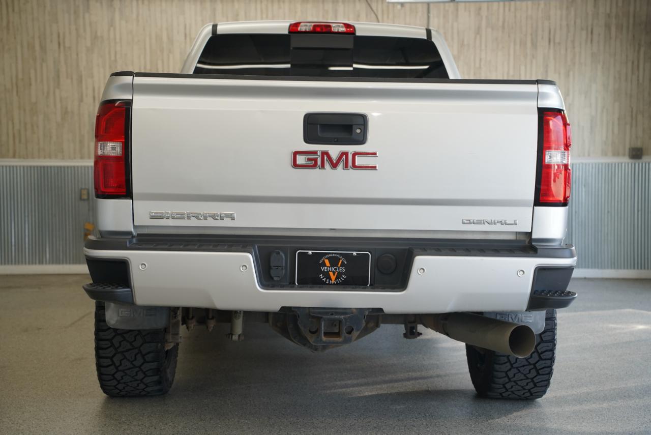 GMC Sierra 2500HD 4WD Crew Cab 153.7" Denali 2017