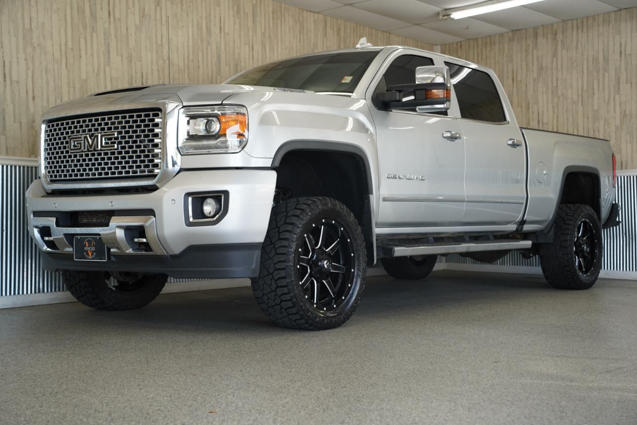 GMC Sierra 2500HD 4WD Crew Cab 153.7" Denali 2017
