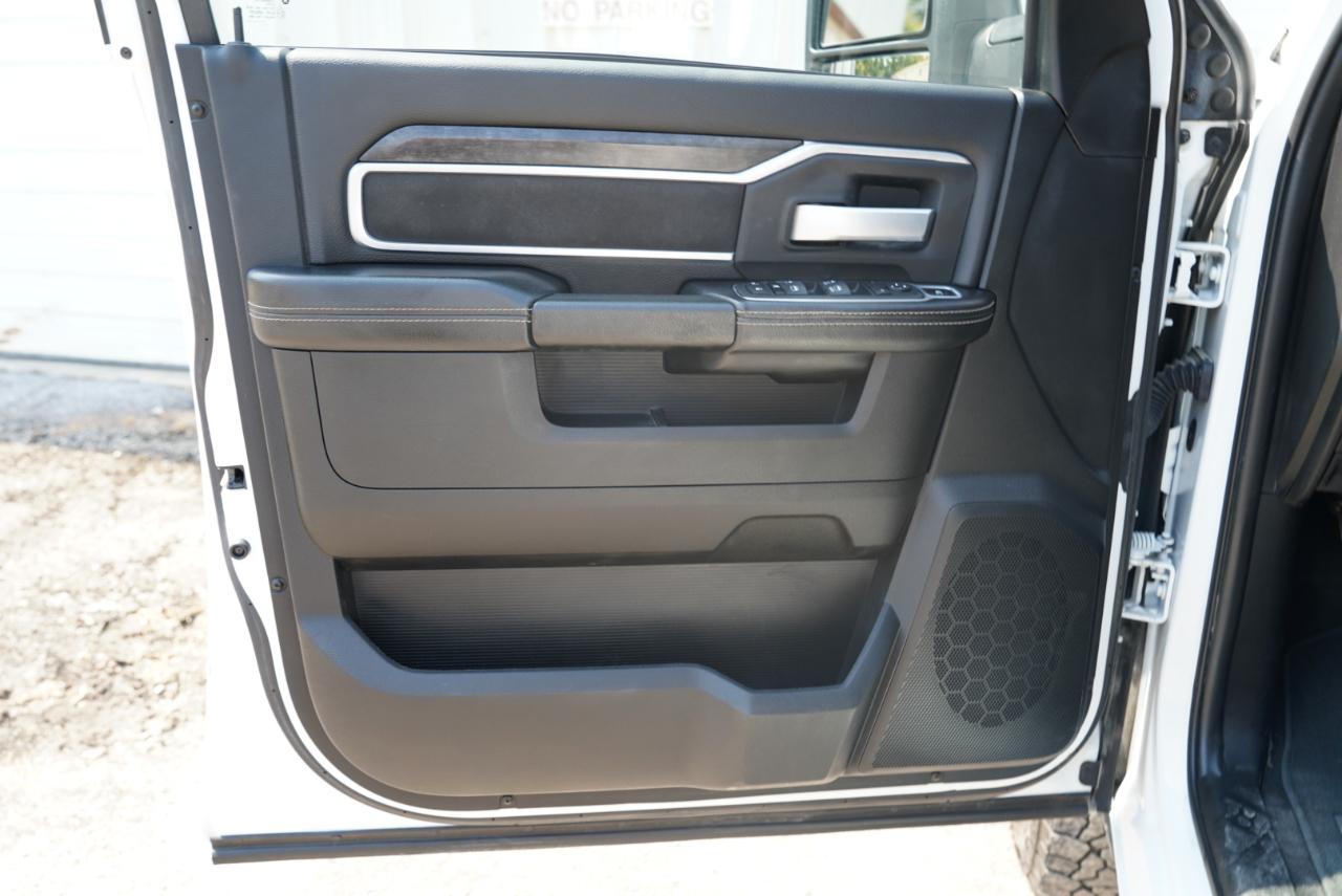 RAM 3500 Chassis Cab SLT 4WD Crew Cab 60" CA 172.4" WB 2024