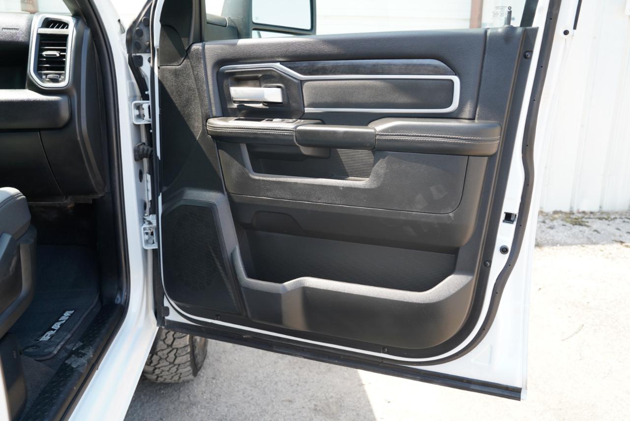 RAM 3500 Chassis Cab SLT 4WD Crew Cab 60" CA 172.4" WB 2024