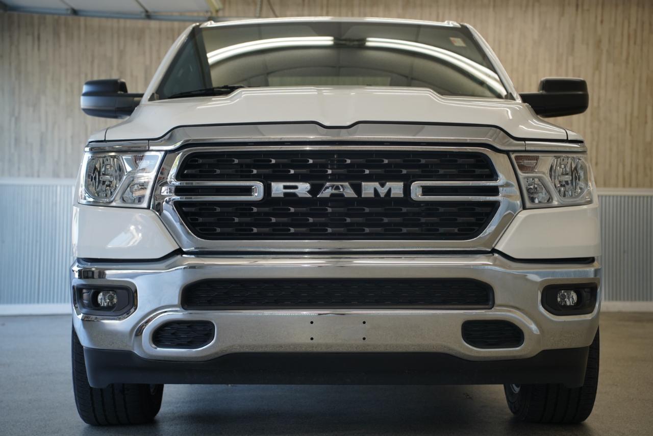 RAM 1500 Big Horn 4x4 Crew Cab 6'4" Box 2022