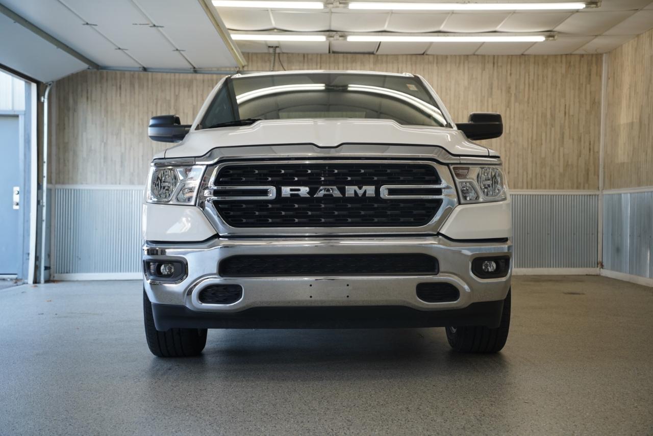 RAM 1500 Big Horn 4x4 Crew Cab 6'4" Box 2022