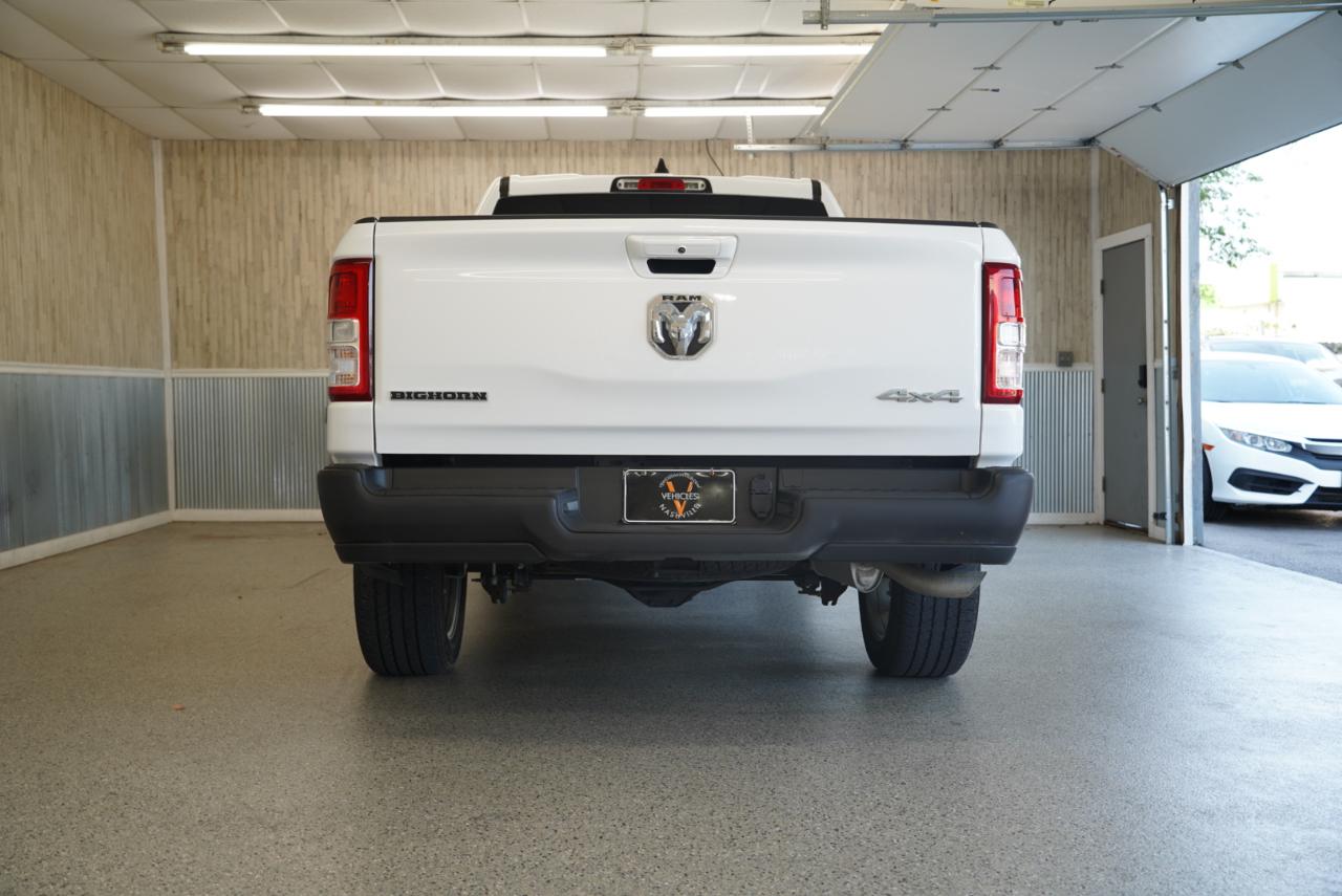 RAM 1500 Big Horn 4x4 Crew Cab 6'4" Box 2022