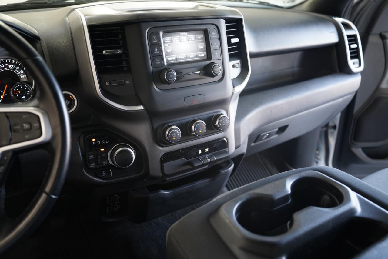 RAM 1500 Big Horn 4x4 Crew Cab 6'4" Box 2022