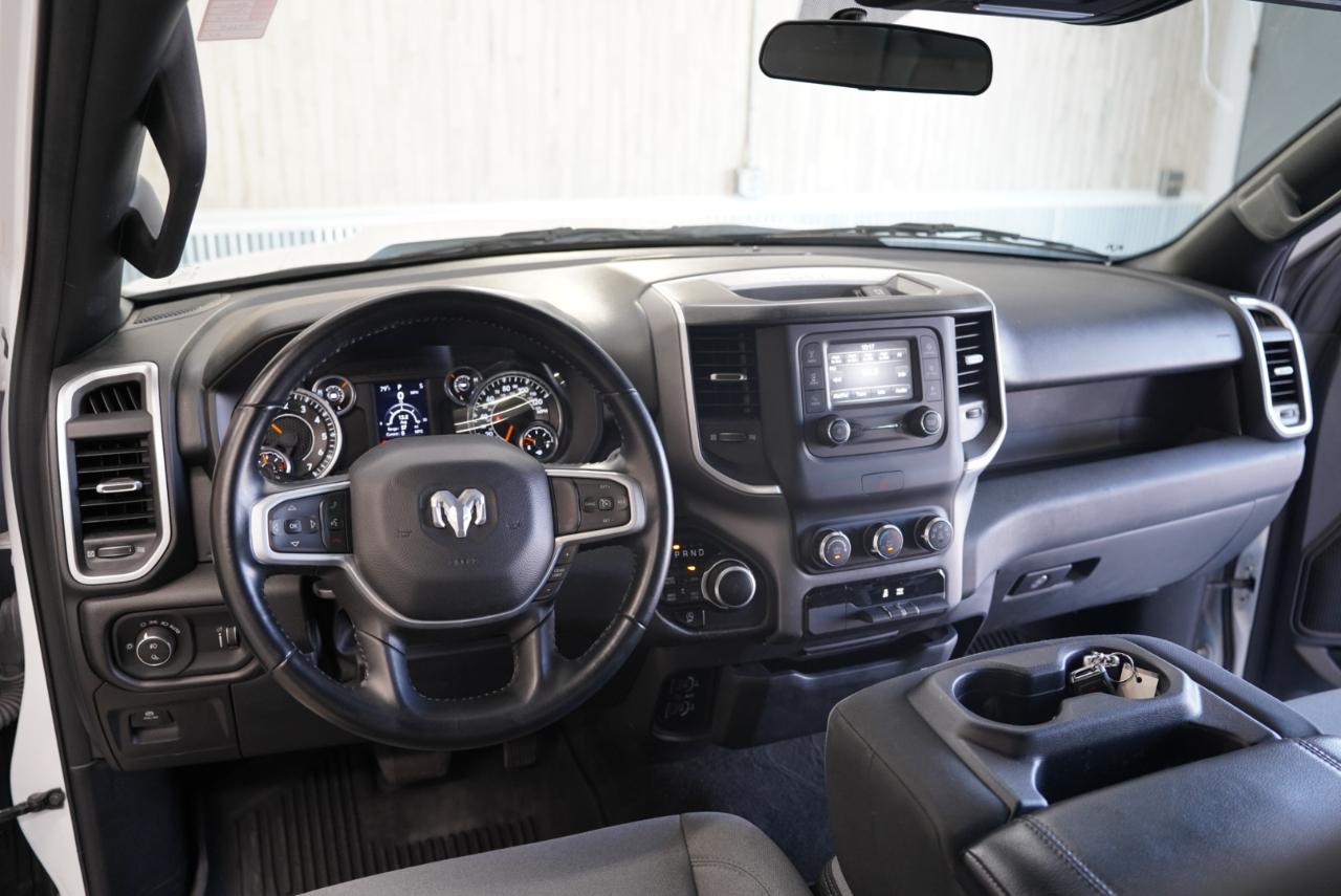 RAM 1500 Big Horn 4x4 Crew Cab 6'4" Box 2022
