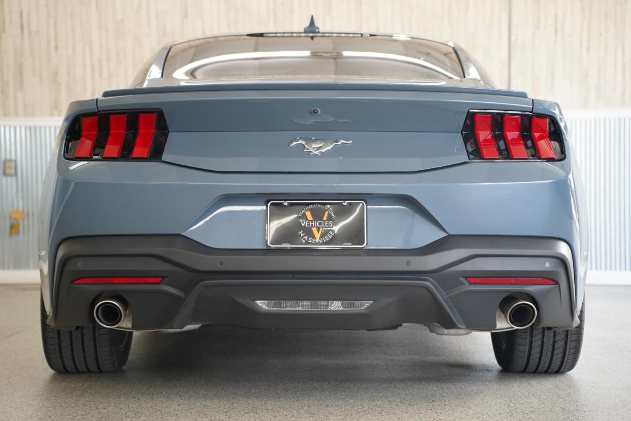 Ford Mustang EcoBoost Fastback 2025