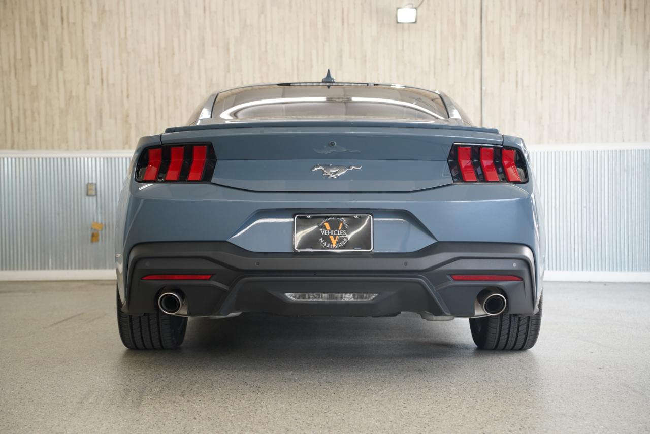 Ford Mustang EcoBoost Fastback 2025