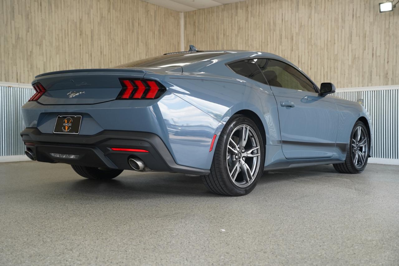 Ford Mustang EcoBoost Fastback 2025