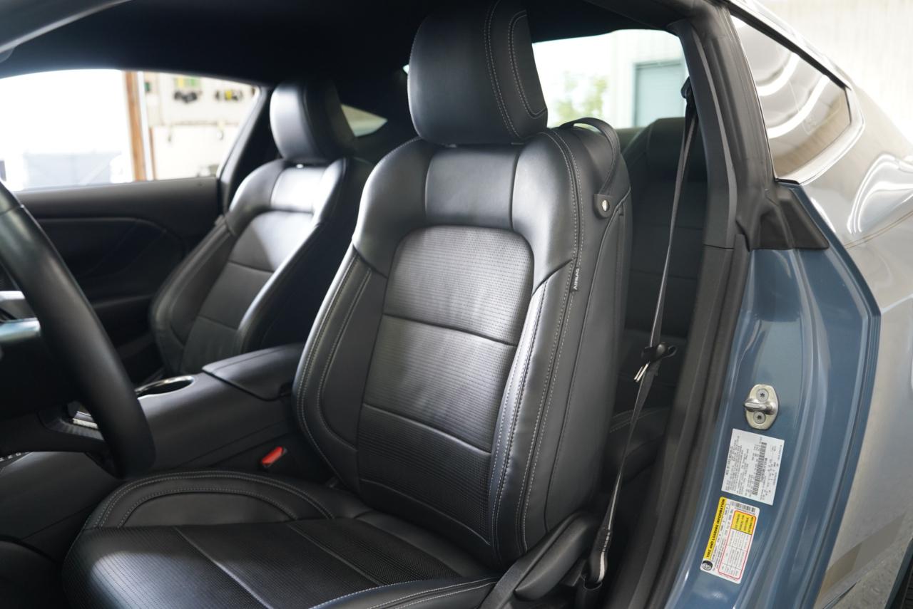 Ford Mustang EcoBoost Fastback 2025