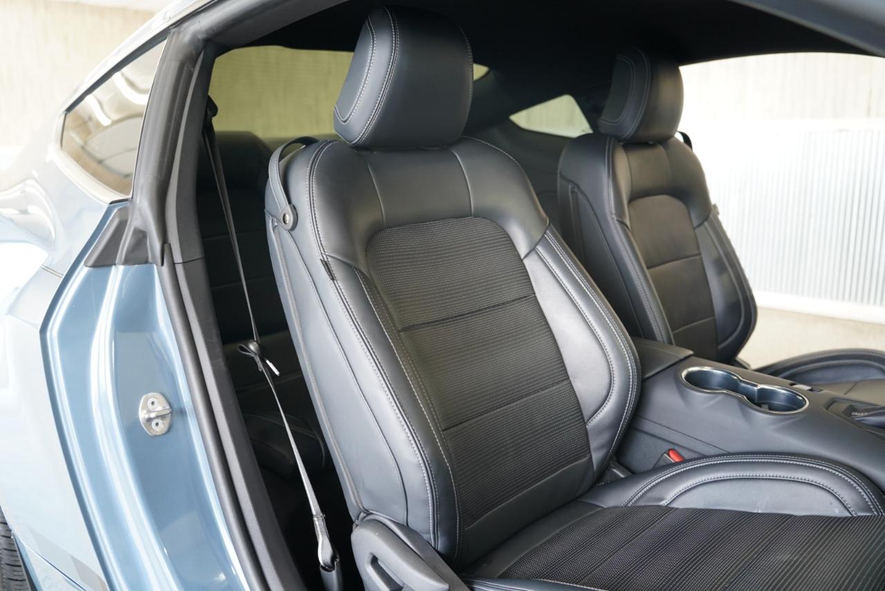 Ford Mustang EcoBoost Fastback 2025