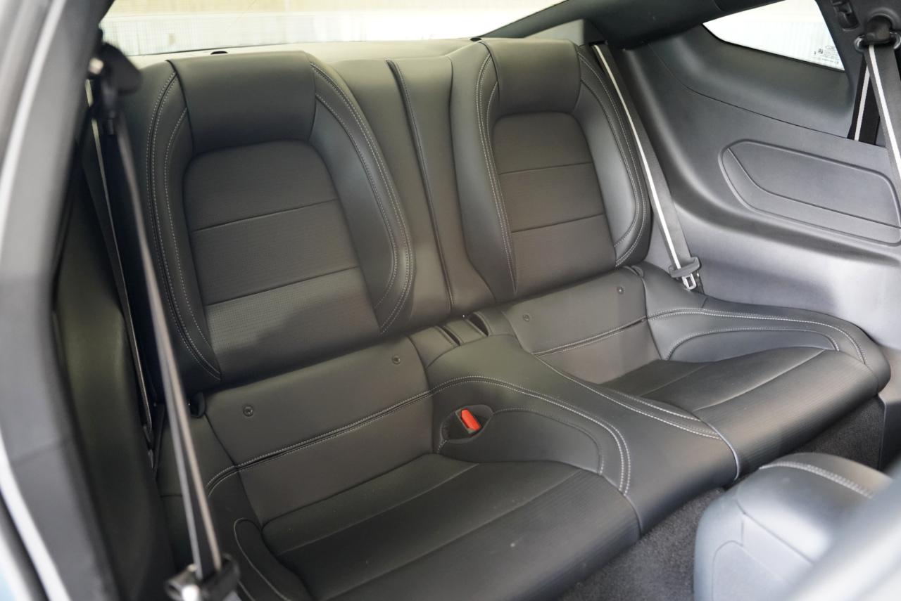 Ford Mustang EcoBoost Fastback 2025