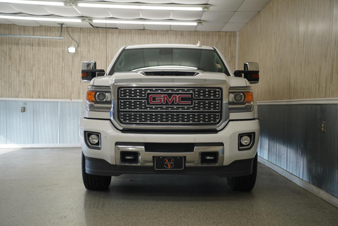 GMC Sierra 2500HD 4WD Crew Cab 153.7" Denali 2019
