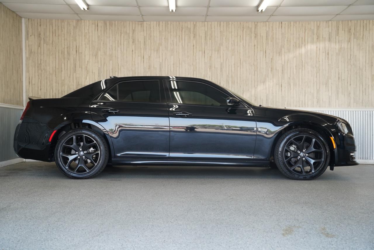 Chrysler 300 300S RWD 2021
