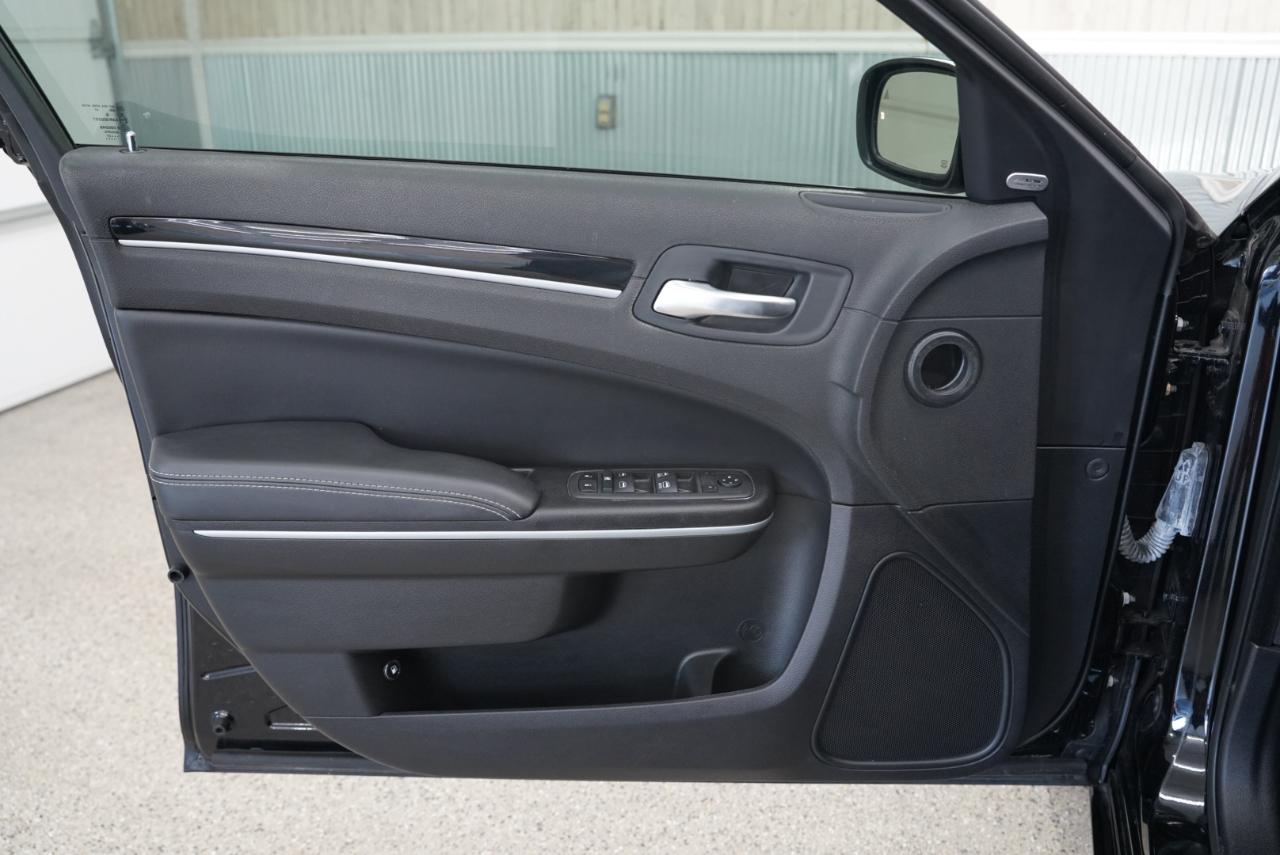 Chrysler 300 300S RWD 2021