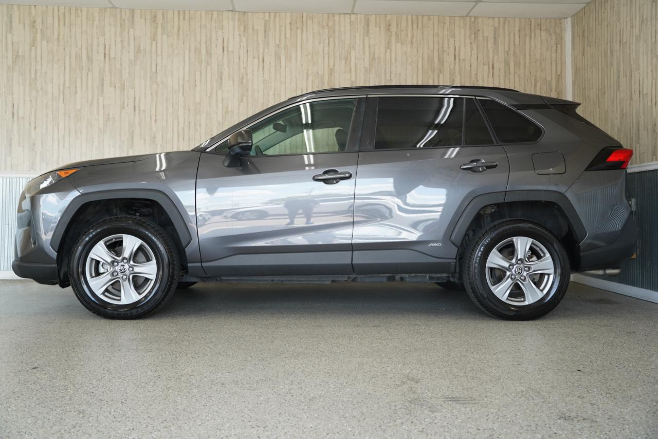 Toyota RAV4 Hybrid LE AWD (Natl) 2022