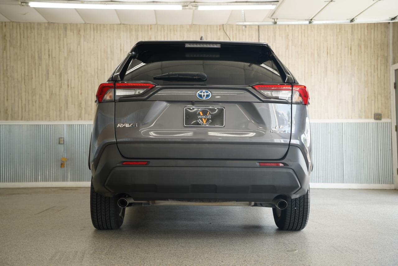 Toyota RAV4 Hybrid LE AWD (Natl) 2022