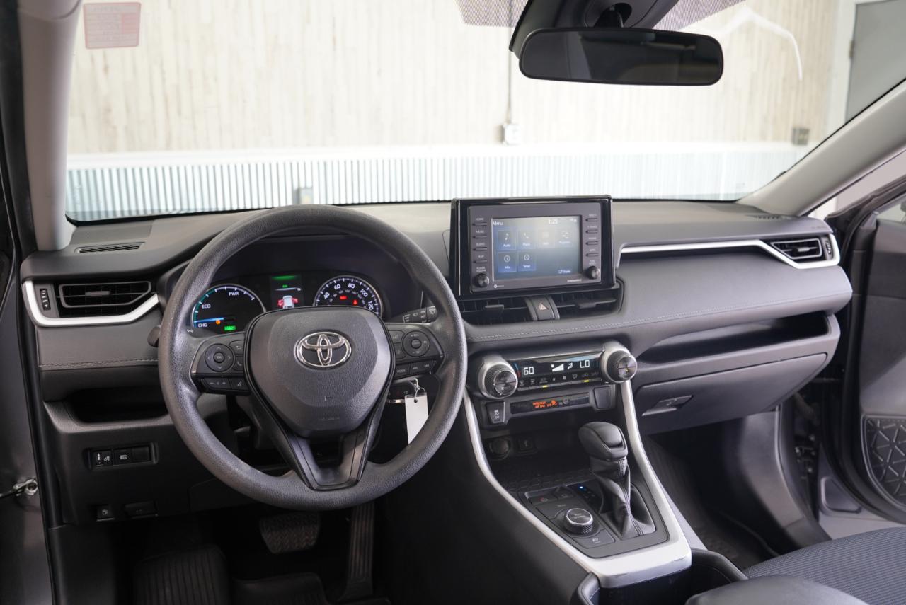 Toyota RAV4 Hybrid LE AWD (Natl) 2022