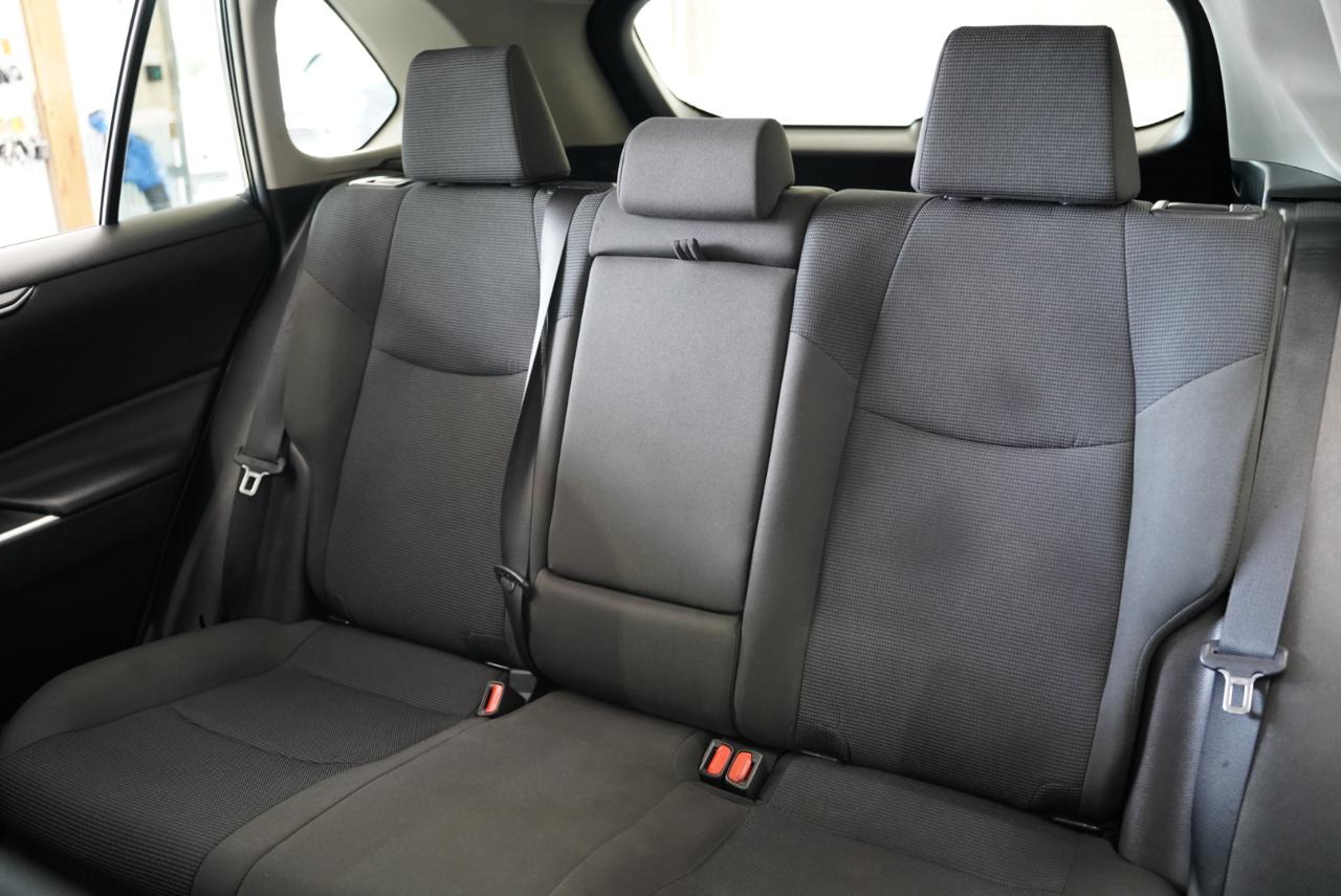 Toyota RAV4 Hybrid LE AWD (Natl) 2022
