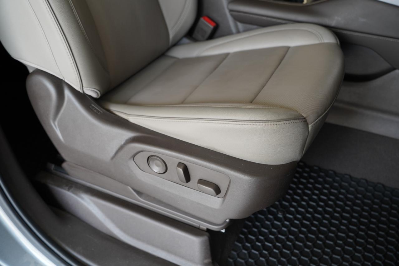 GMC Yukon XL 4WD 4dr SLT 2021