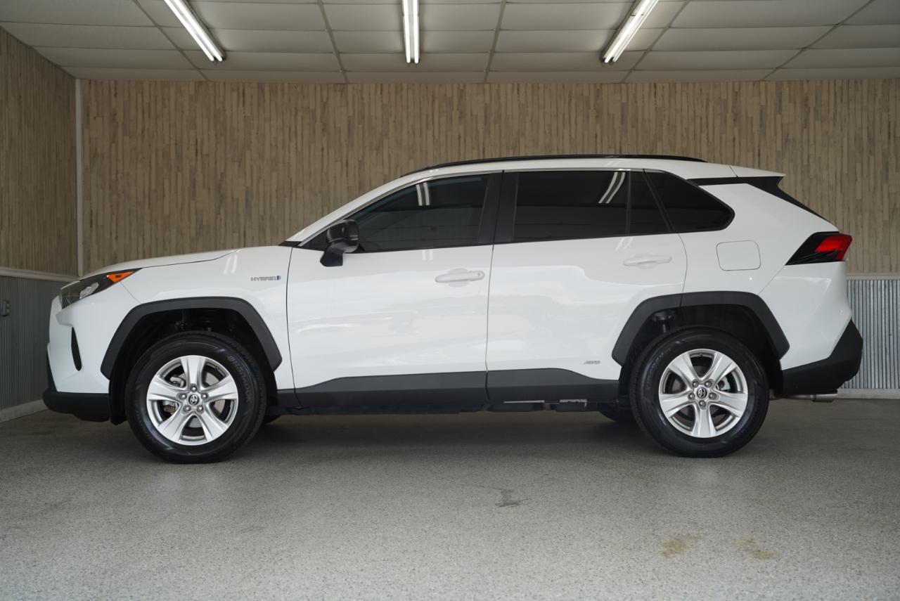 Toyota RAV4 Hybrid LE AWD (Natl) 2021