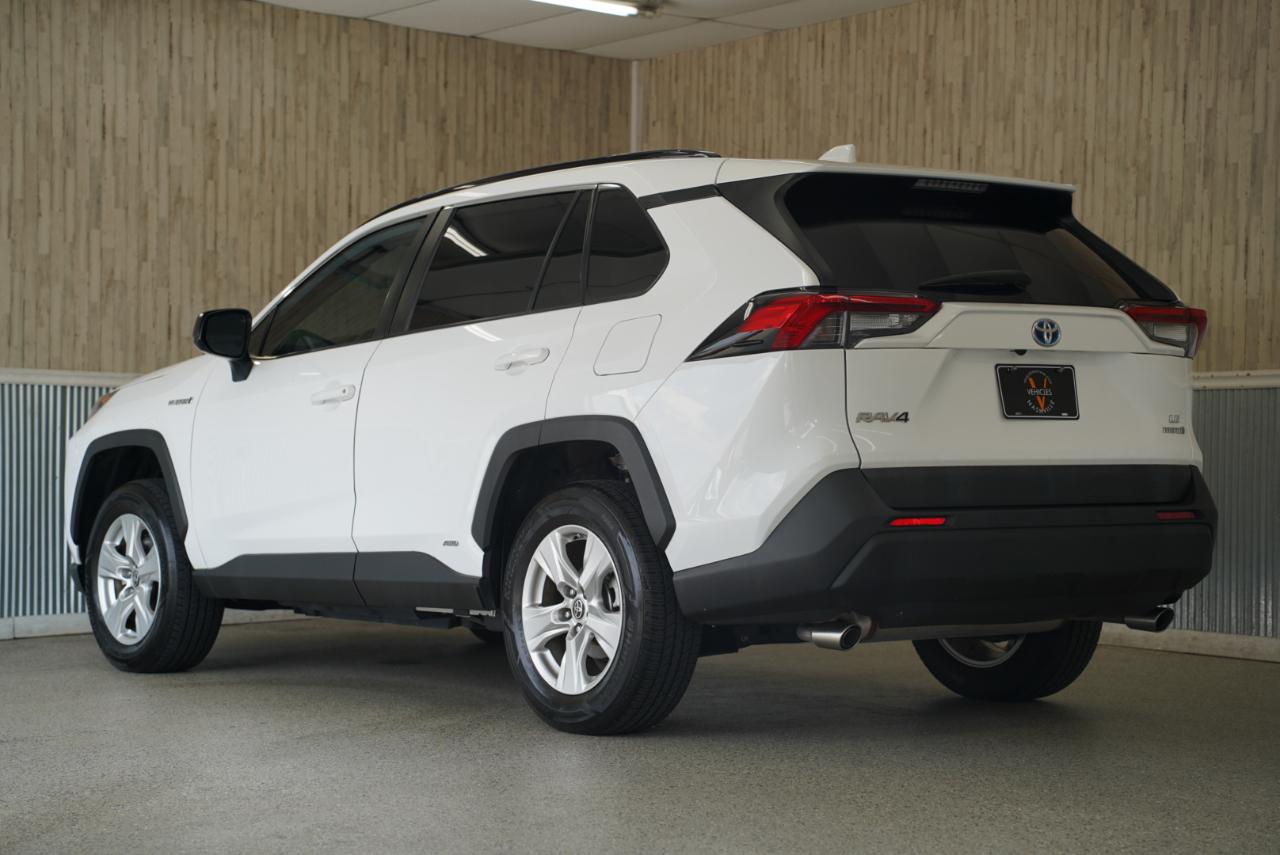 Toyota RAV4 Hybrid LE AWD (Natl) 2021