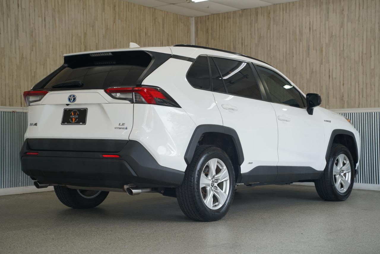 Toyota RAV4 Hybrid LE AWD (Natl) 2021