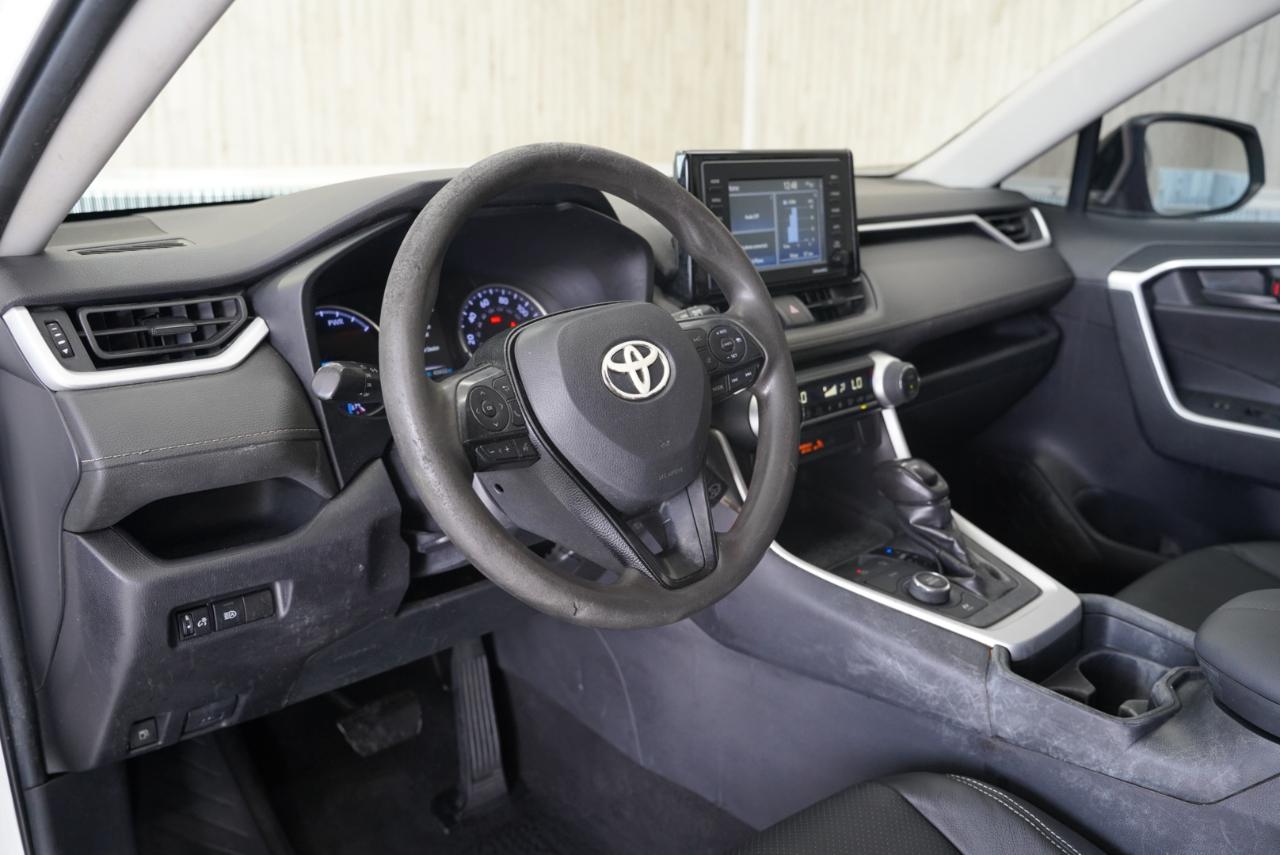 Toyota RAV4 Hybrid LE AWD (Natl) 2021