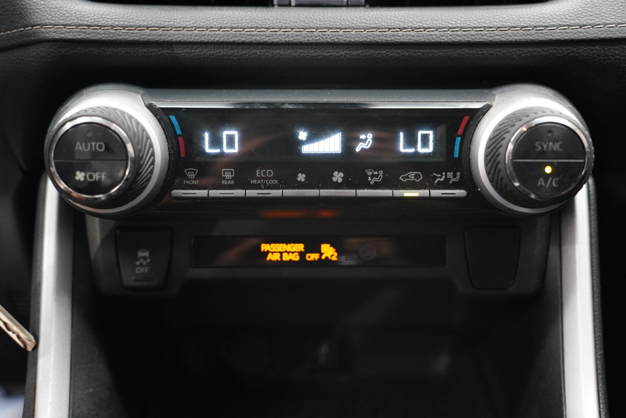 Toyota RAV4 Hybrid LE AWD (Natl) 2021