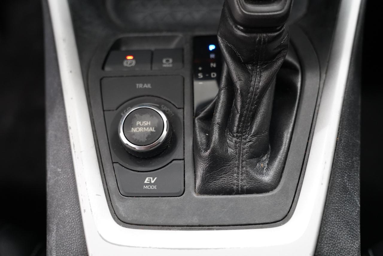 Toyota RAV4 Hybrid LE AWD (Natl) 2021