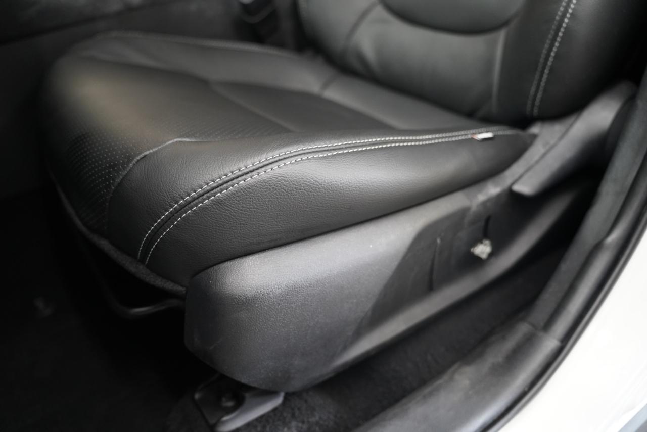 Toyota RAV4 Hybrid LE AWD (Natl) 2021