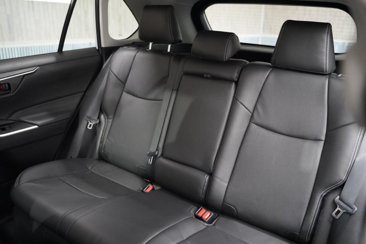 Toyota RAV4 Hybrid LE AWD (Natl) 2021