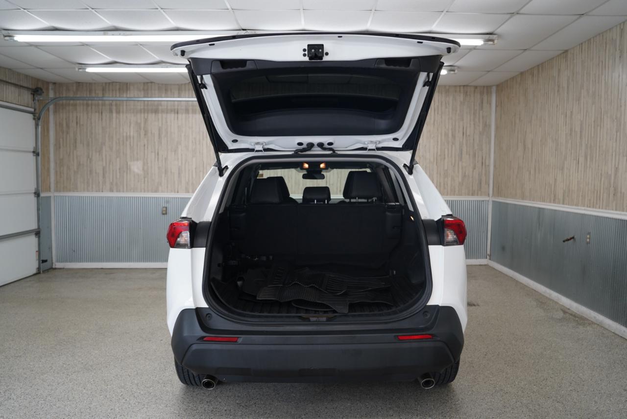 Toyota RAV4 Hybrid LE AWD (Natl) 2021