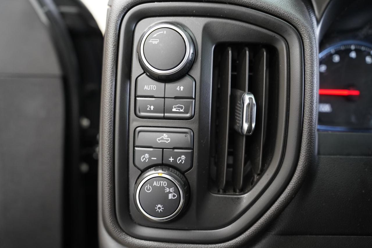 Chevrolet Silverado 1500 4WD Crew Cab 147" Custom 2021