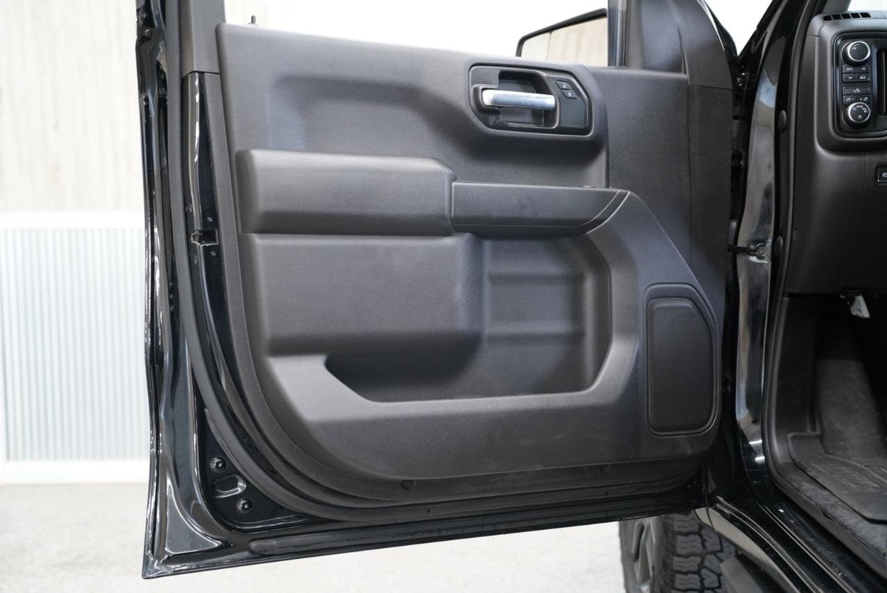 Chevrolet Silverado 1500 4WD Crew Cab 147" Custom 2021