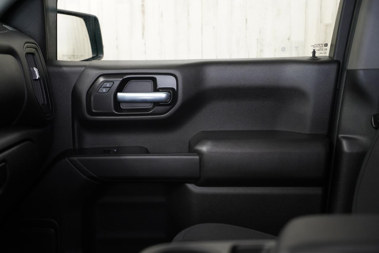 Chevrolet Silverado 1500 4WD Crew Cab 147" Custom 2021