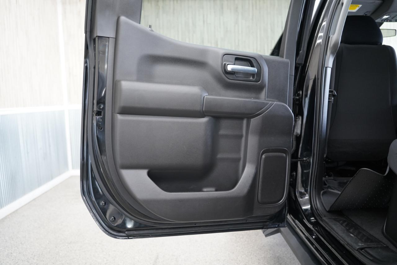 Chevrolet Silverado 1500 4WD Crew Cab 147" Custom 2021