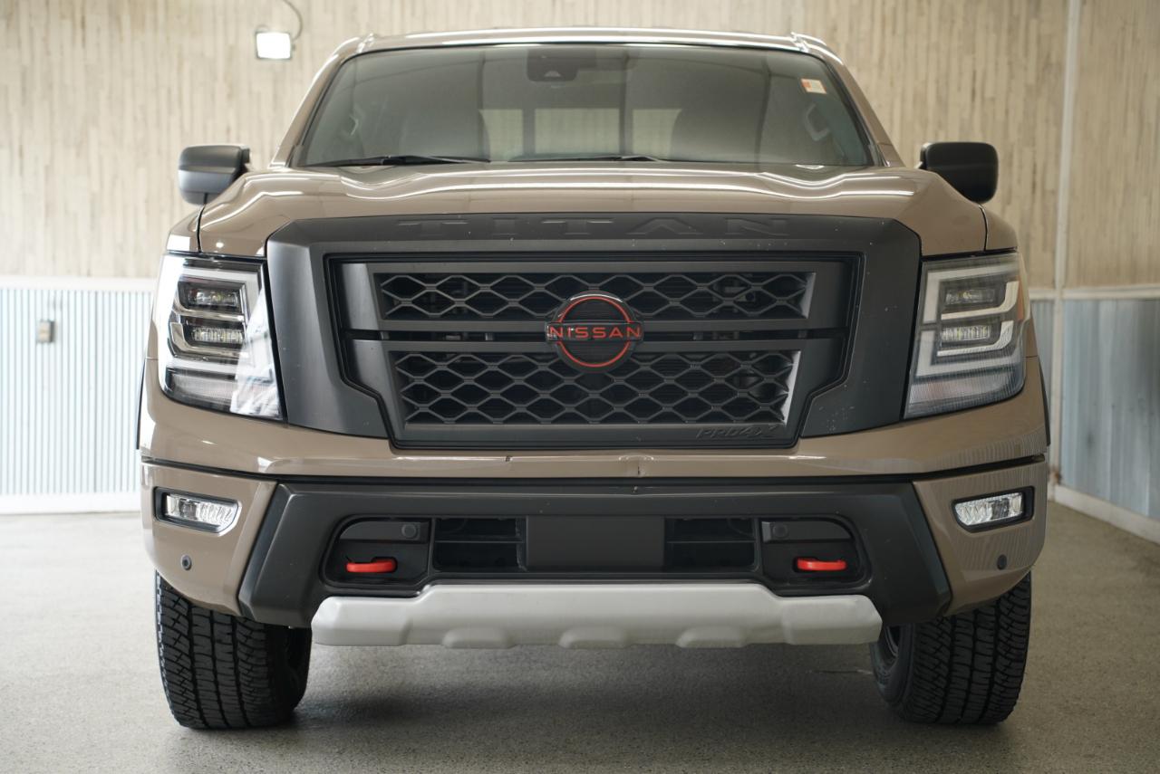 Nissan Titan 4x4 Crew Cab PRO-4X 2023