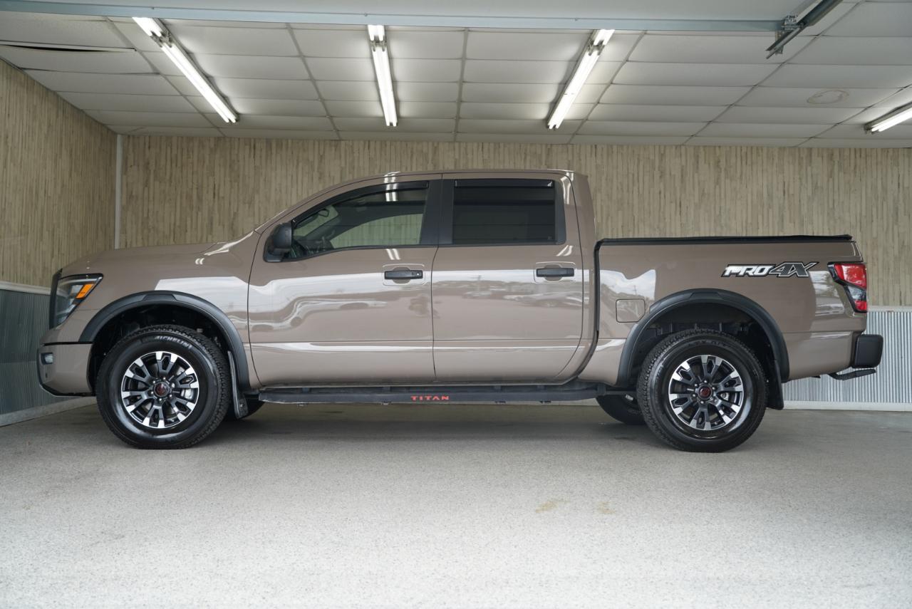 Nissan Titan 4x4 Crew Cab PRO-4X 2023