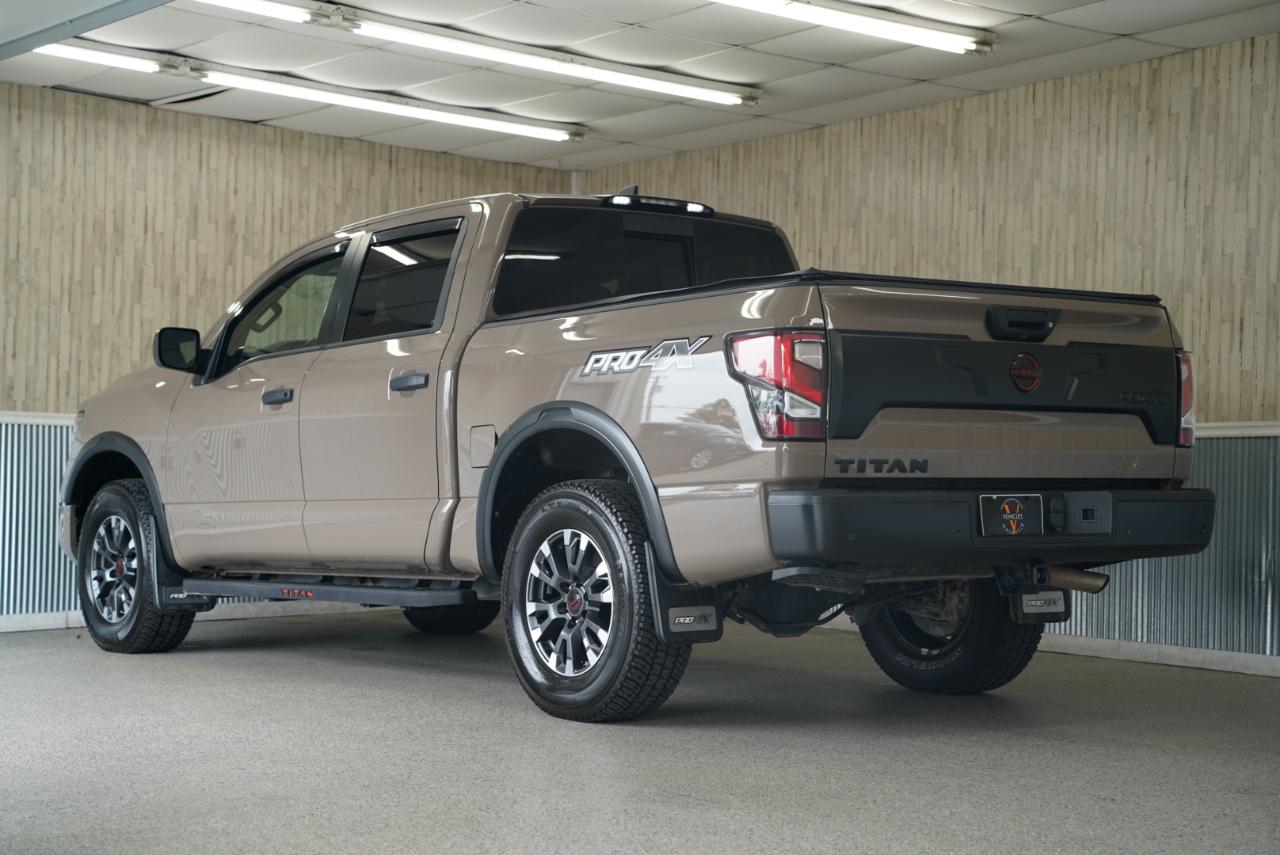 Nissan Titan 4x4 Crew Cab PRO-4X 2023