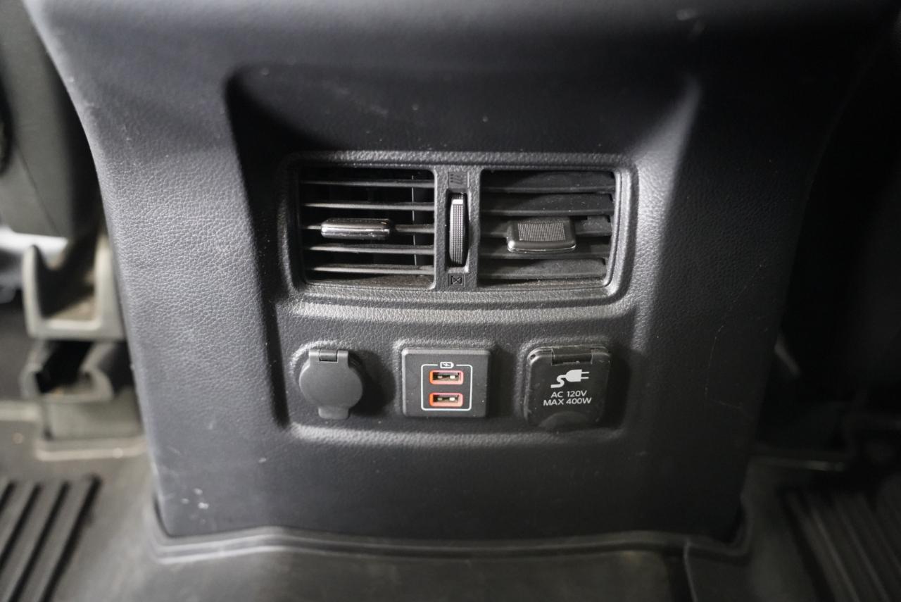 Nissan Titan 4x4 Crew Cab PRO-4X 2023
