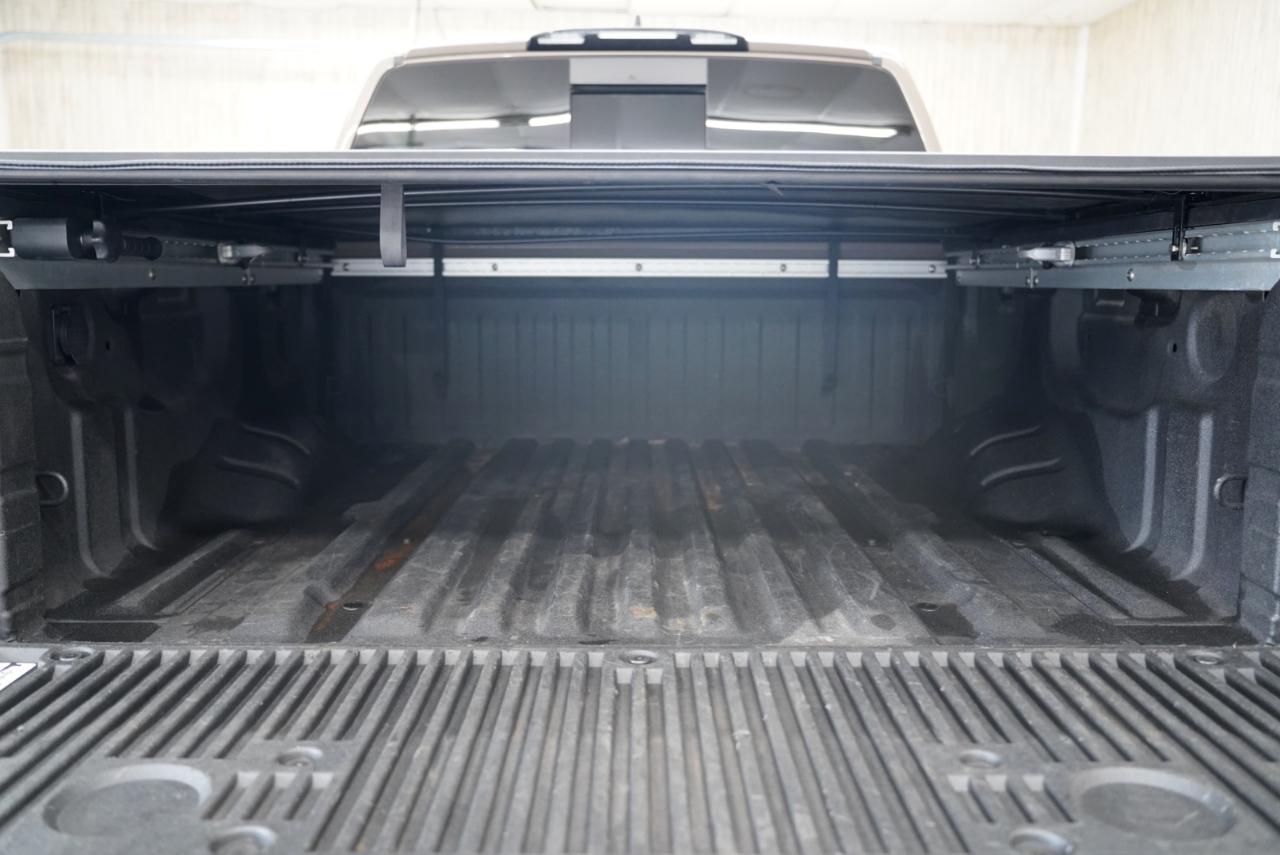 Nissan Titan 4x4 Crew Cab PRO-4X 2023