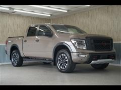 2023 Nissan Titan 