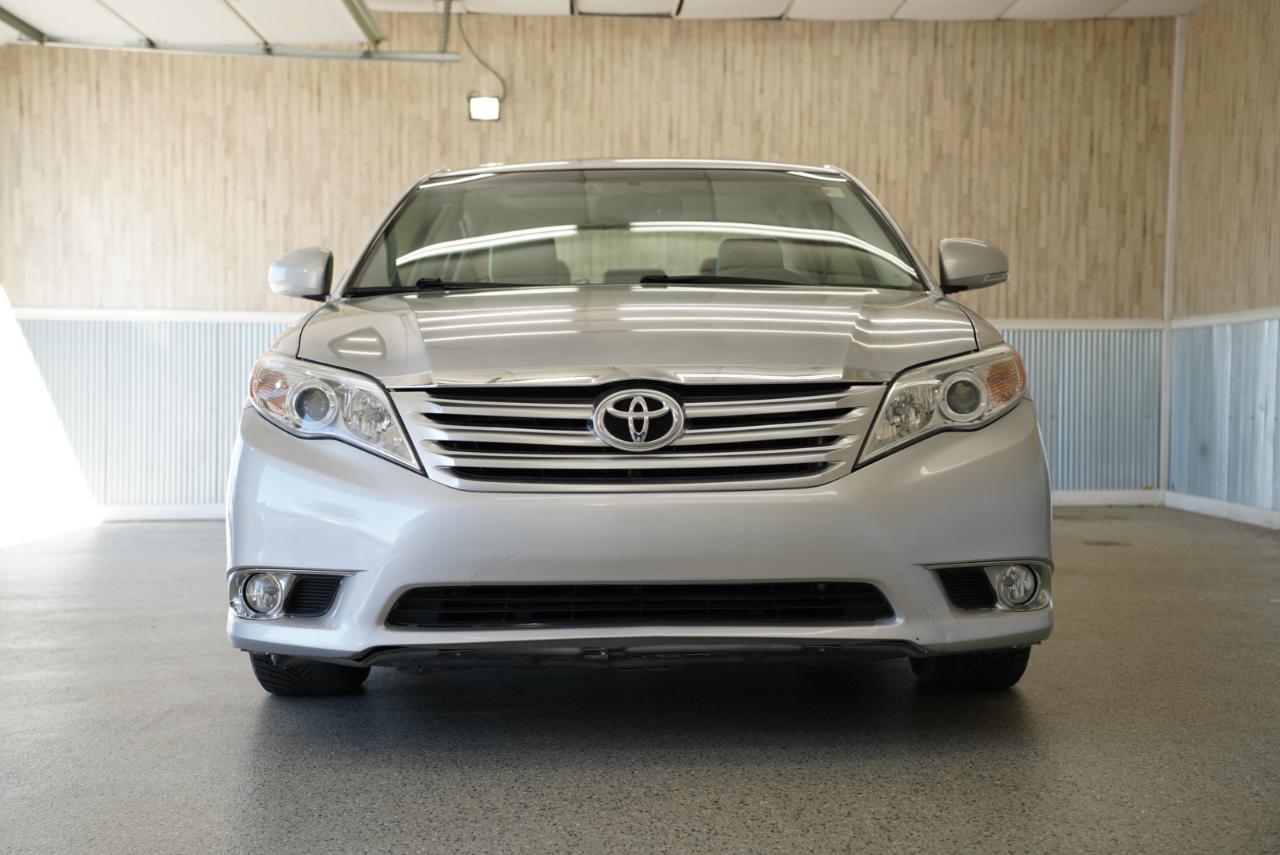 Toyota Avalon Limited 2012