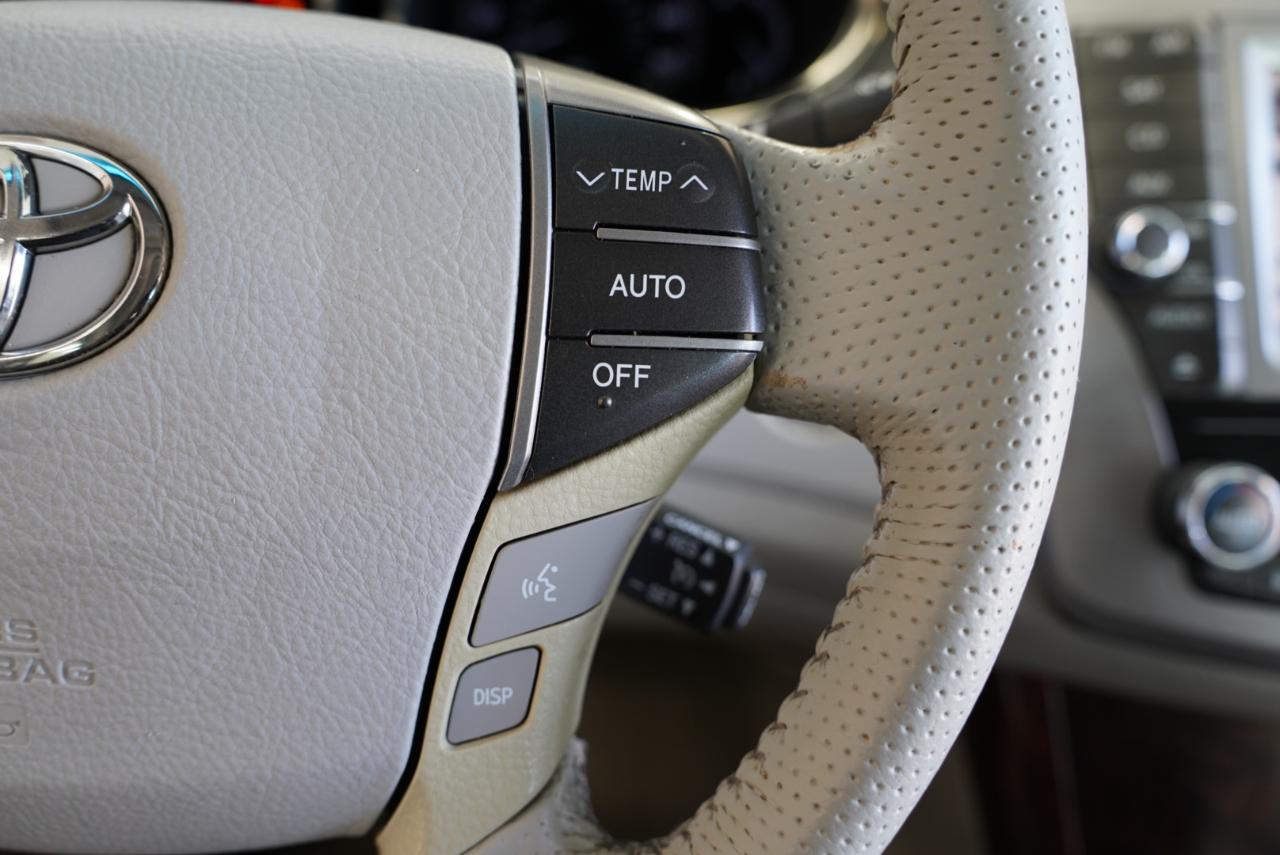 Toyota Avalon Limited 2012