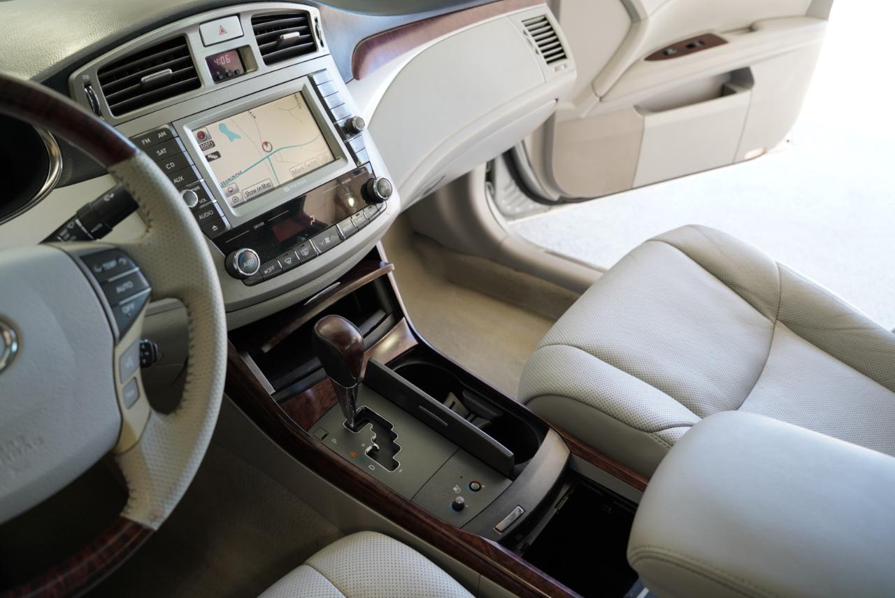 Toyota Avalon Limited 2012