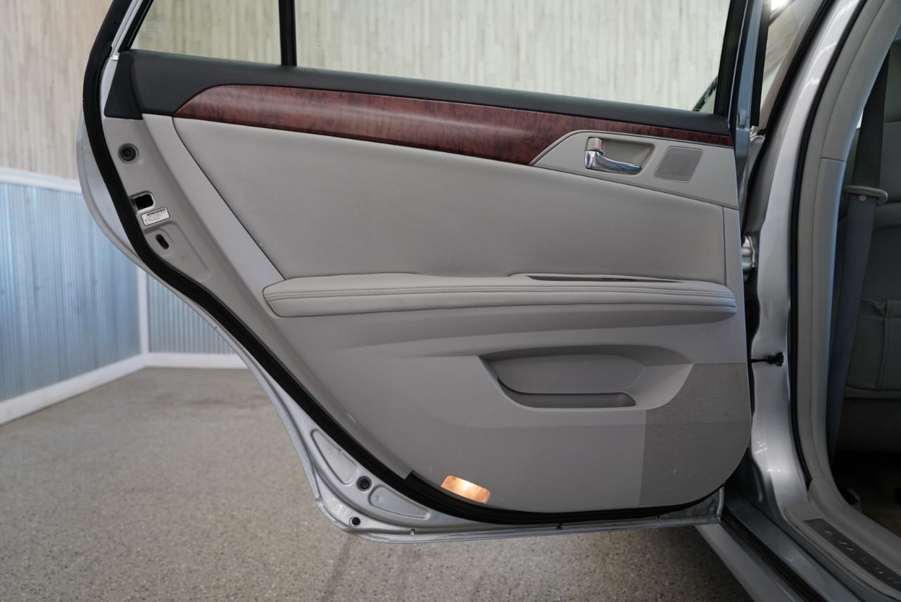 Toyota Avalon Limited 2012