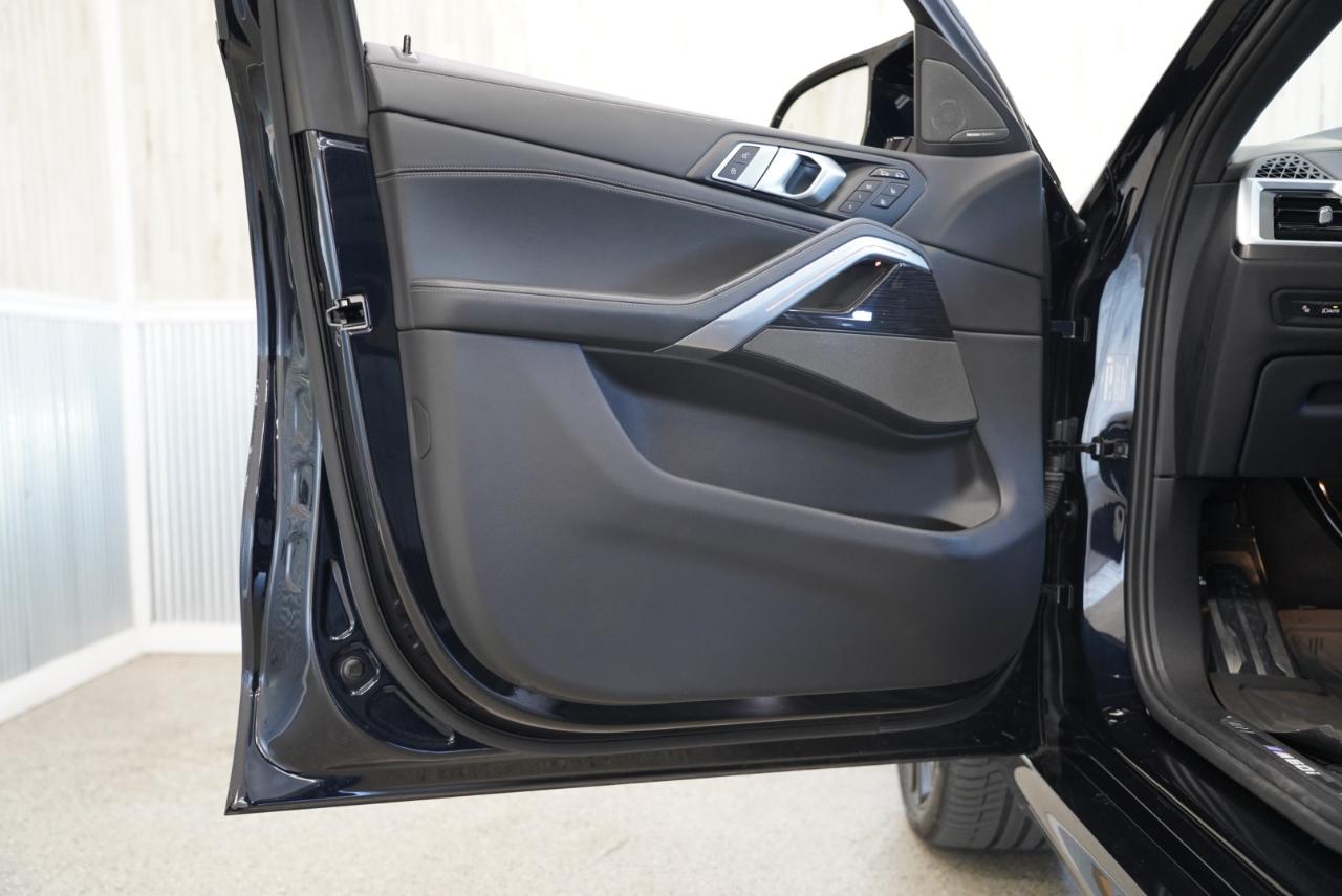 BMW X6 photo 30