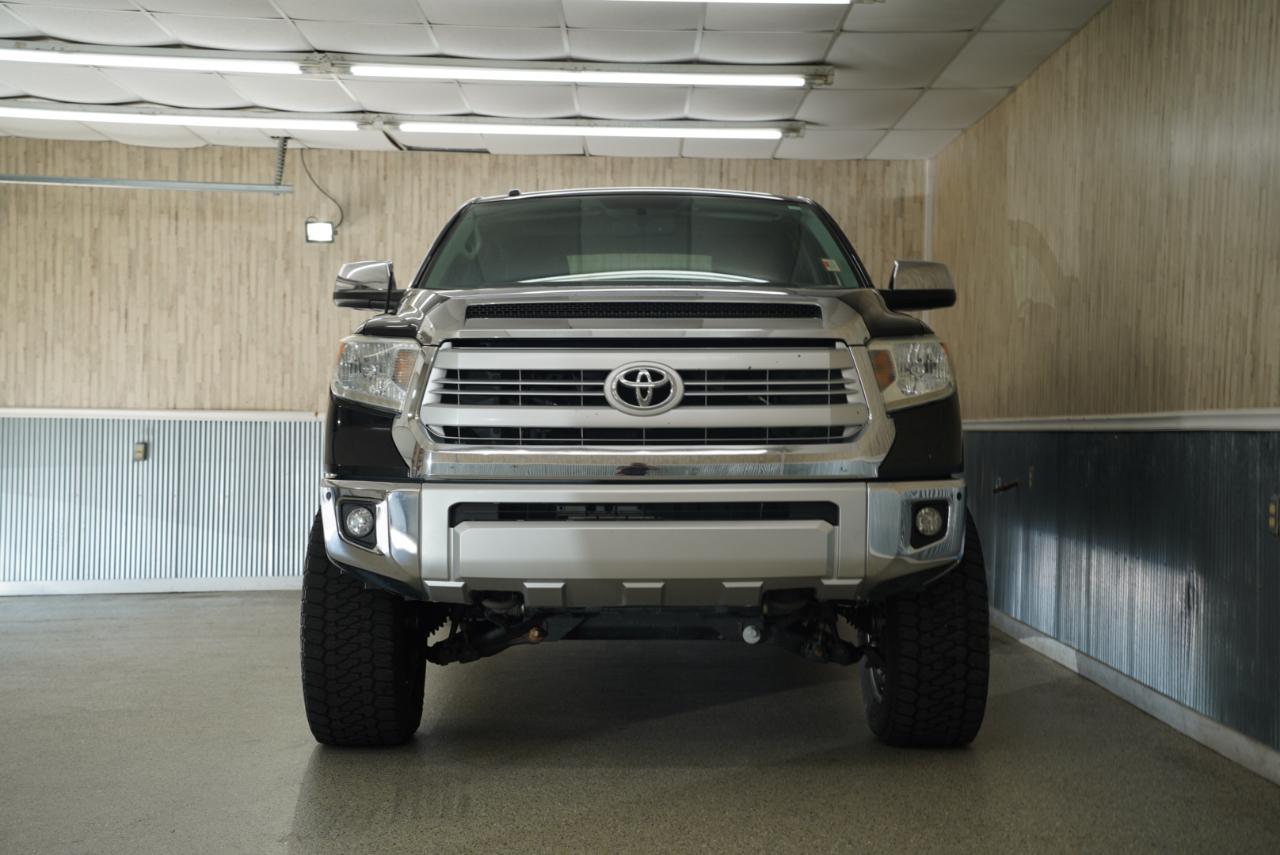 Toyota Tundra 4WD Truck  2014