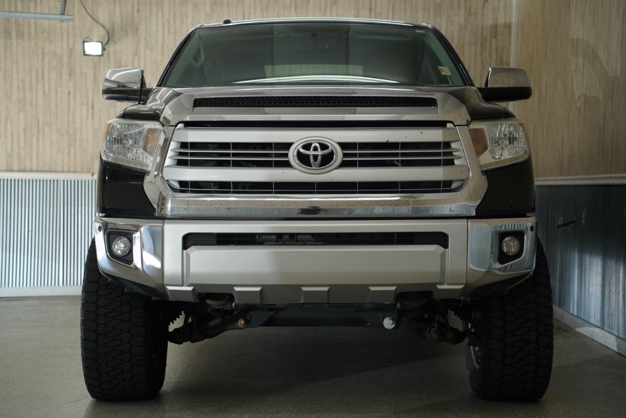 Toyota Tundra 4WD Truck  2014